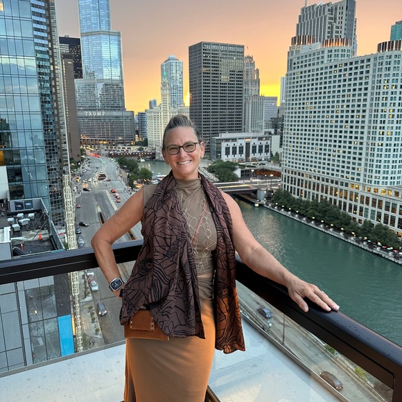 Meet your Posher, Tina - Picture 1 of 1